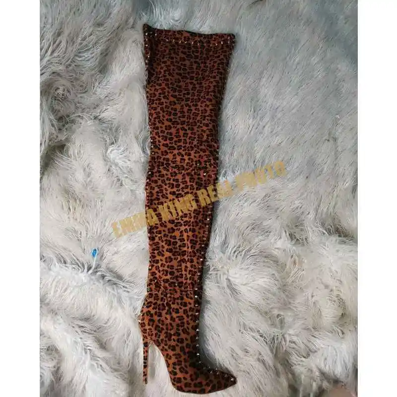 leopard Новинка; брендовые Модные леопардовые сапоги с заклепками; пикантные Женские Сапоги выше колена; женские сапоги до бедра на шпильке с широким голенищем - Цвет: leopard