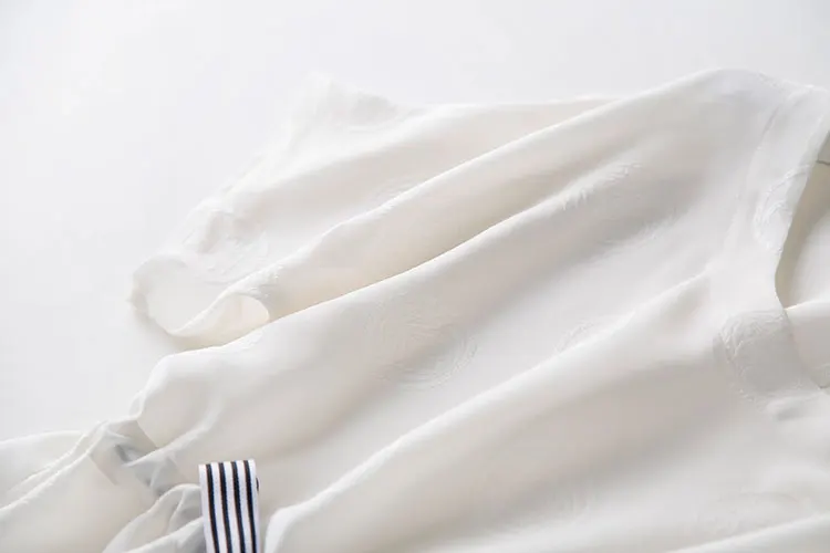 New white jacquard three-dimensional waistband Bat Sleeve Silk T-shirt