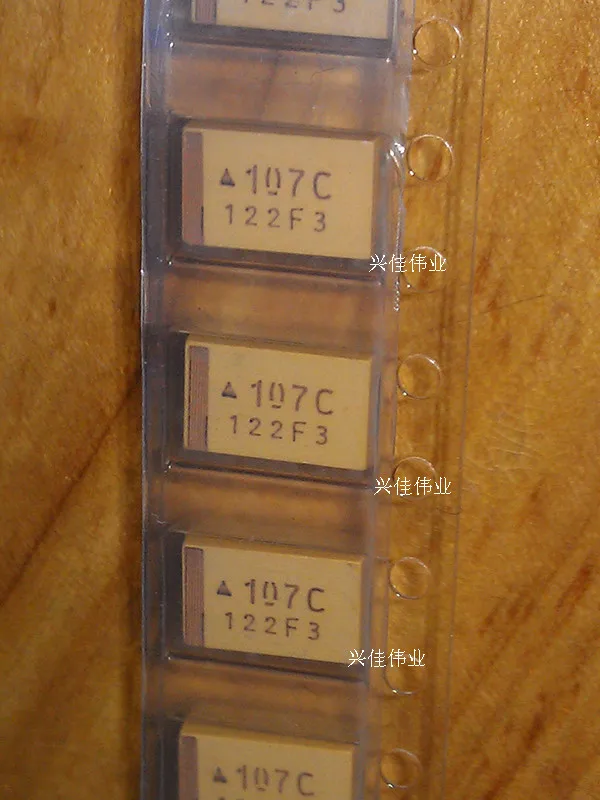 

Original 20pcs/ 100uF/16V 7343 D 16v100uF 107c Tantalum Capacitor