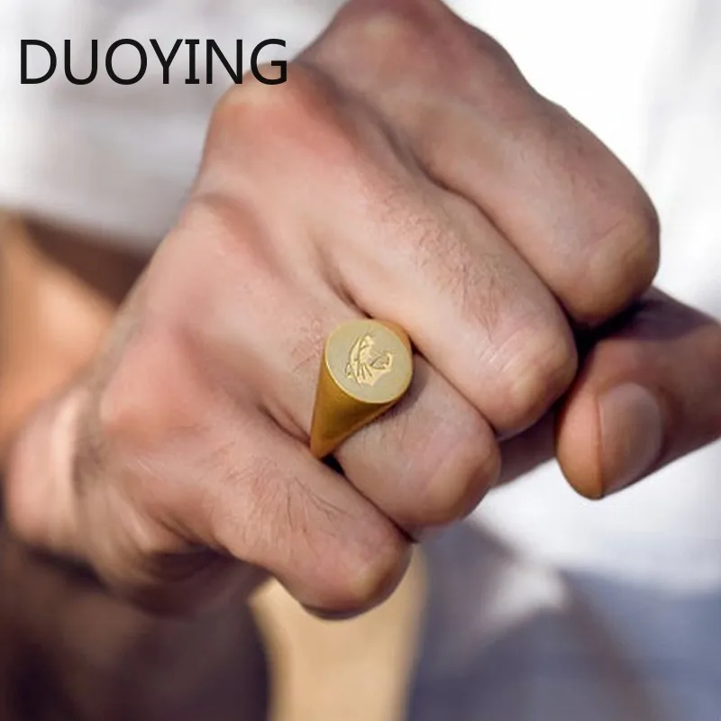 Золотое мужское кольцо на заказ семейный герб эмблема значок с именем фенима
