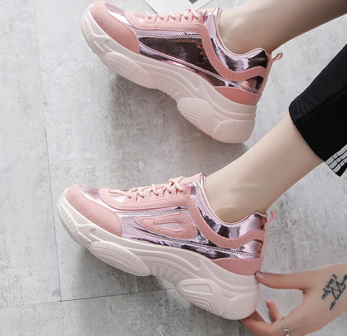 Новинка 2019 года женская обувь яркие белые туфли с лазерной вышивкой повседневная