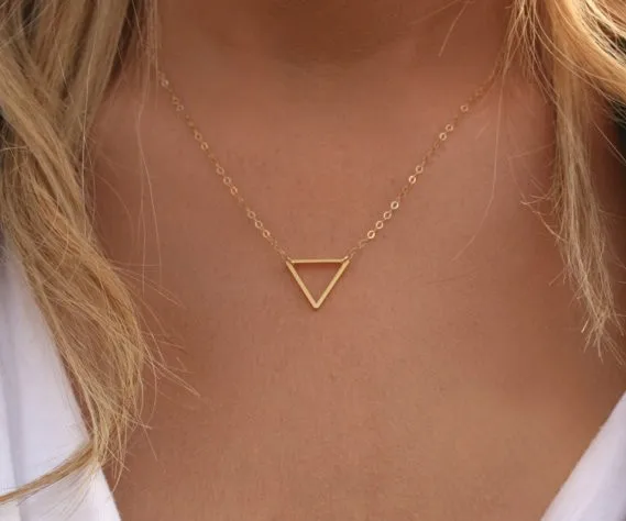 Ожерелье с многослойным кулоном ажурное колье треугольным геометрическим