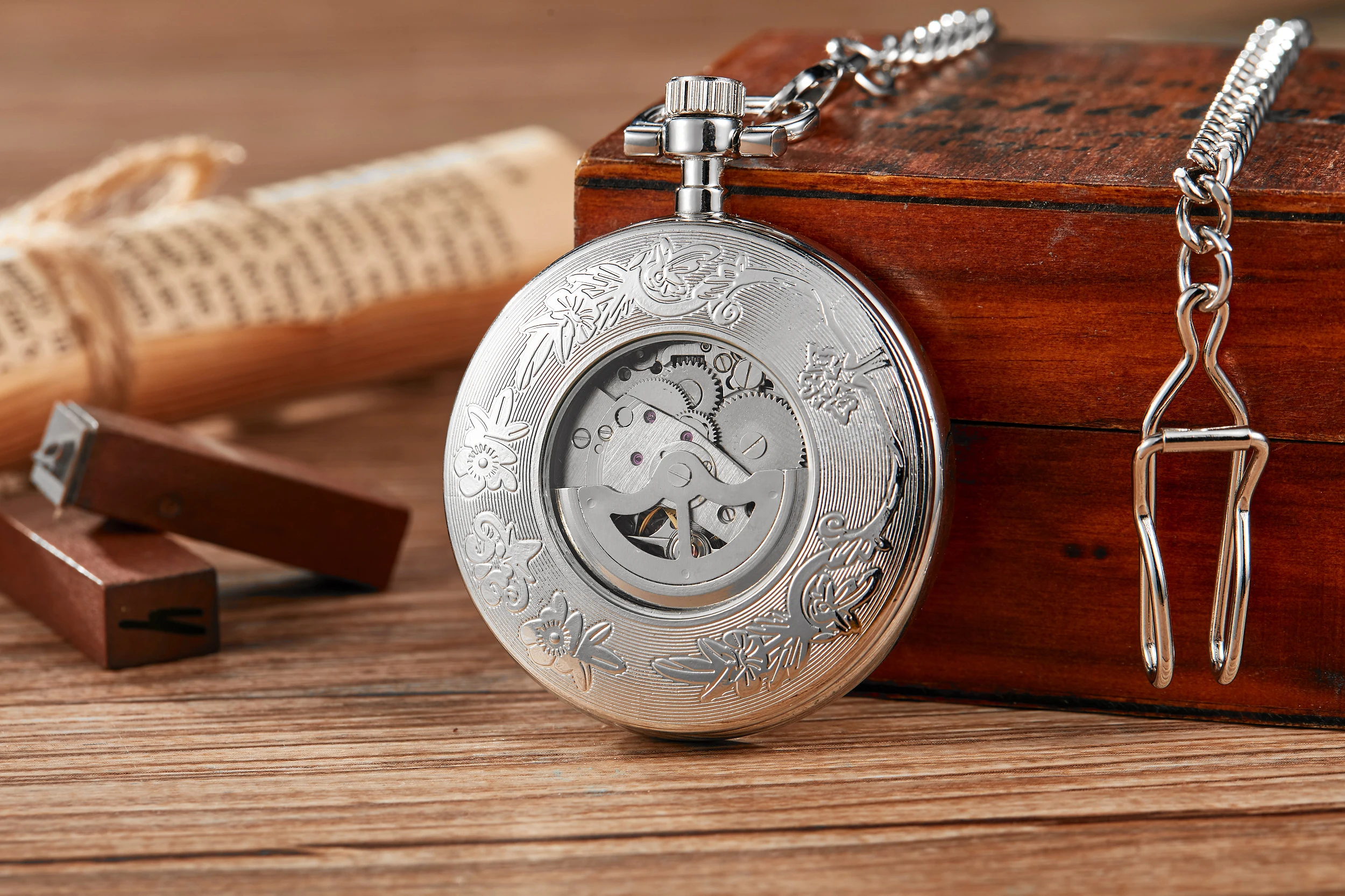 Pocket Watches Fashion Hollow Carved Roman Numerals Mechanical Pockets Watch With FOB Chain Unisex Gift