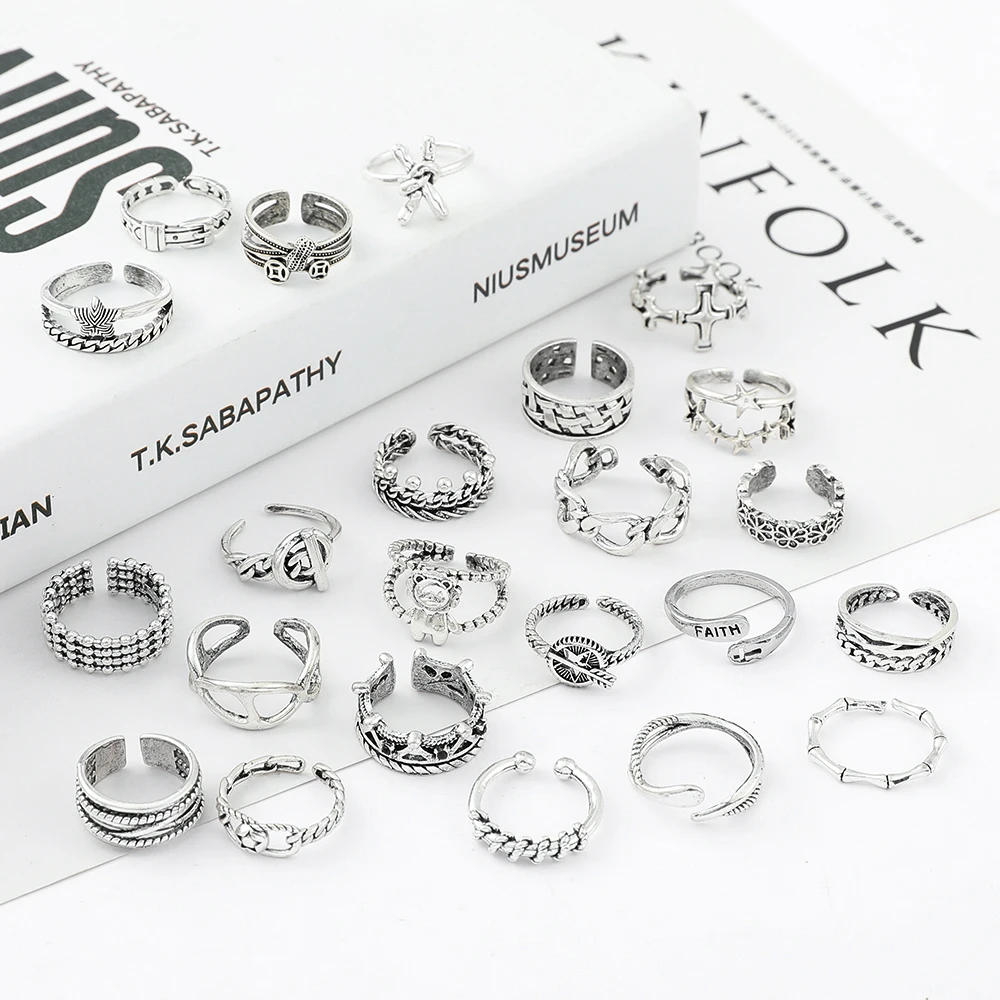 Кольцо в готическом стиле с мотым крестом звездой совой Пчелой планкой