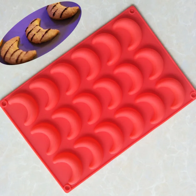 

18 Even Moon Silicone Ice Grid Funny Caterpillar Chocolate Mold Xg112