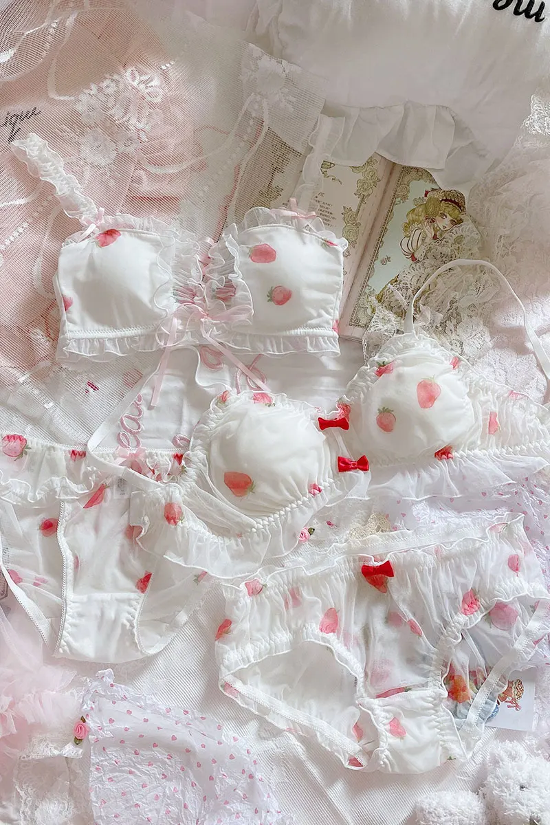 

Soft Girl Lovely Sexy Mesh Bow Ruffles Strawberry Underwear Set Kawaii Women No steel ring Bra & Panties Set Lingerie Set