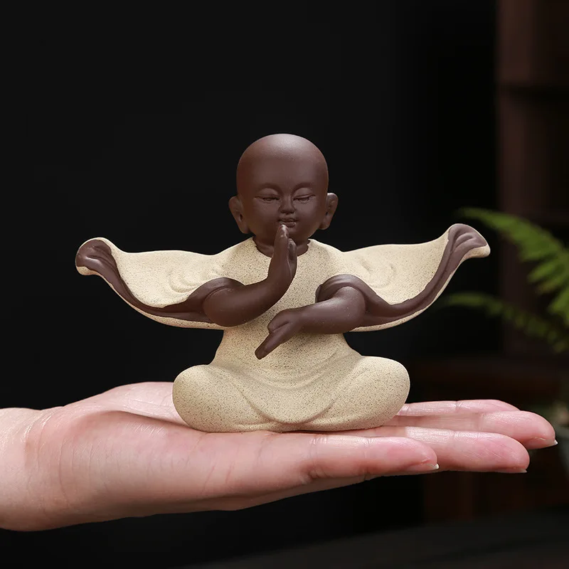 Китайский фарфор Керамическая маленькая фигурка монаха ручной работы