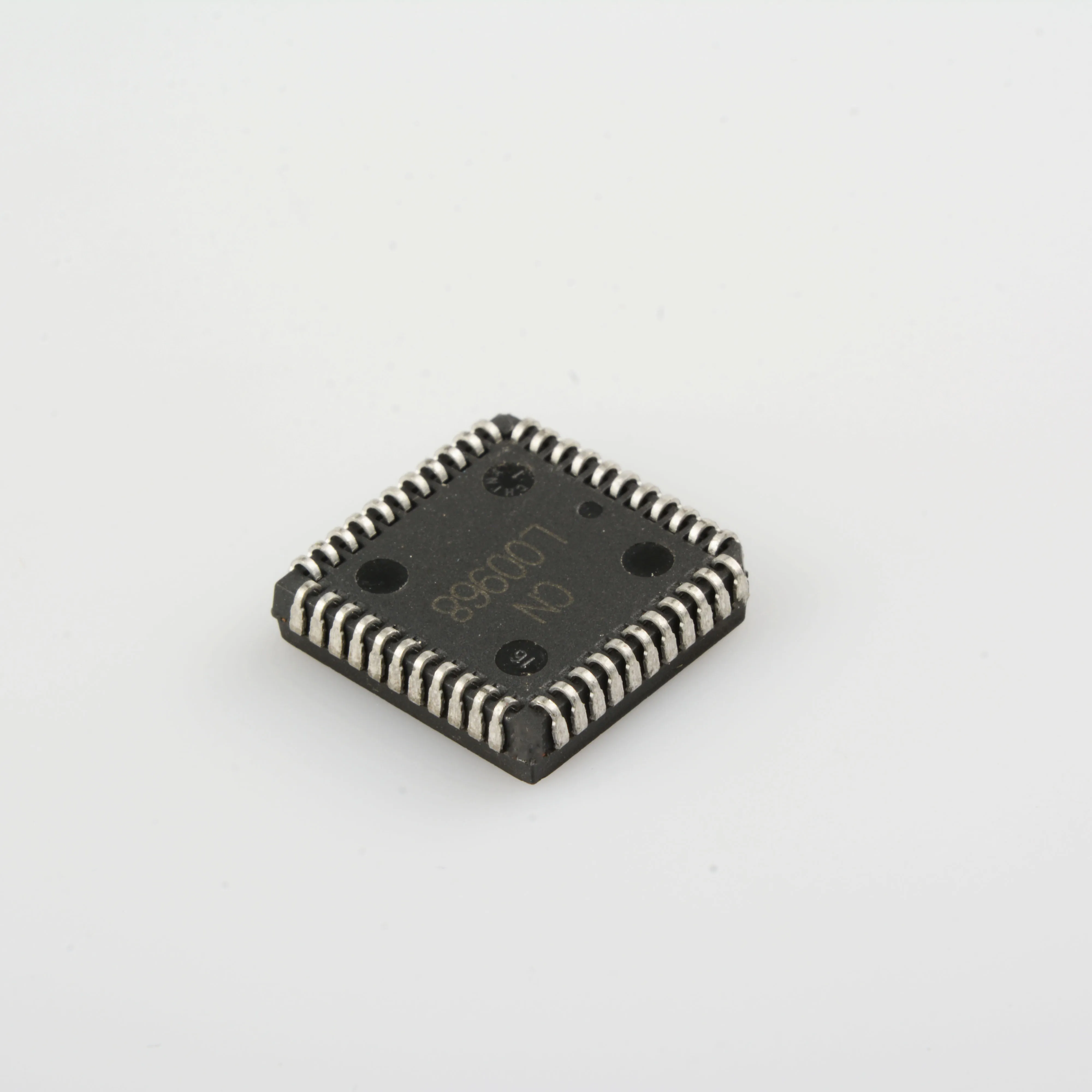 

Freeshipping 10PCS/LOT AT89C51ED2-UM AT89C51ED2 PLCC44