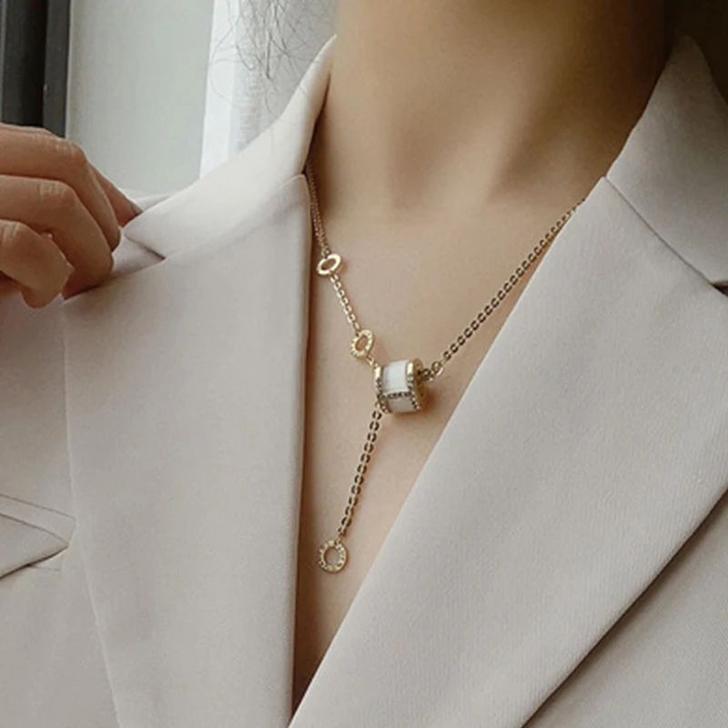 

Fashion Charm Roman Numeral Crystal Necklace For Woman Temperament stainless steel Opal Pendant Necklace Jewelry