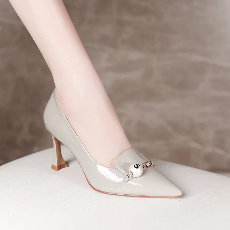 

Spring Autumn fashion Women Pumps Pointed Toe Elegant Pearl decoration High Heels Shoes SexyThin Pointed Single Shoes 3 Color