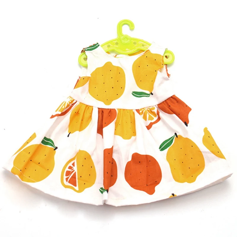 

4Pcs Plastic Mini Hanger Toy Doll Clothes Accessories Chlidren Play House Supplies Kids Miniature Clothes Hanger Toys