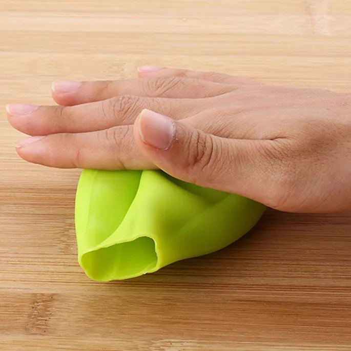 

Silicone Household Garlic Peeling Artifact Food Grade Manual Garlic Peeler Garlic Press Kitchen Accessories Garlic Press