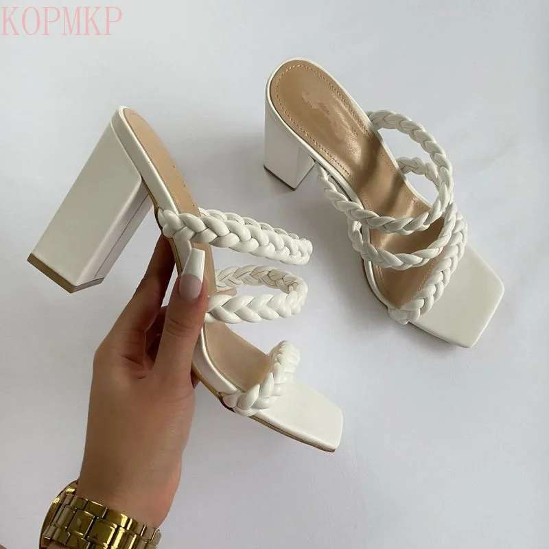 

A New Style of Women's Shoes with Square Head and Solid Color Thick Heels and Sandals In Large Size