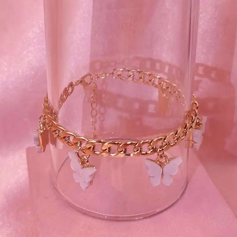 Женский широкий браслет-цепочка с подвеской в виде звеньев золотистого и