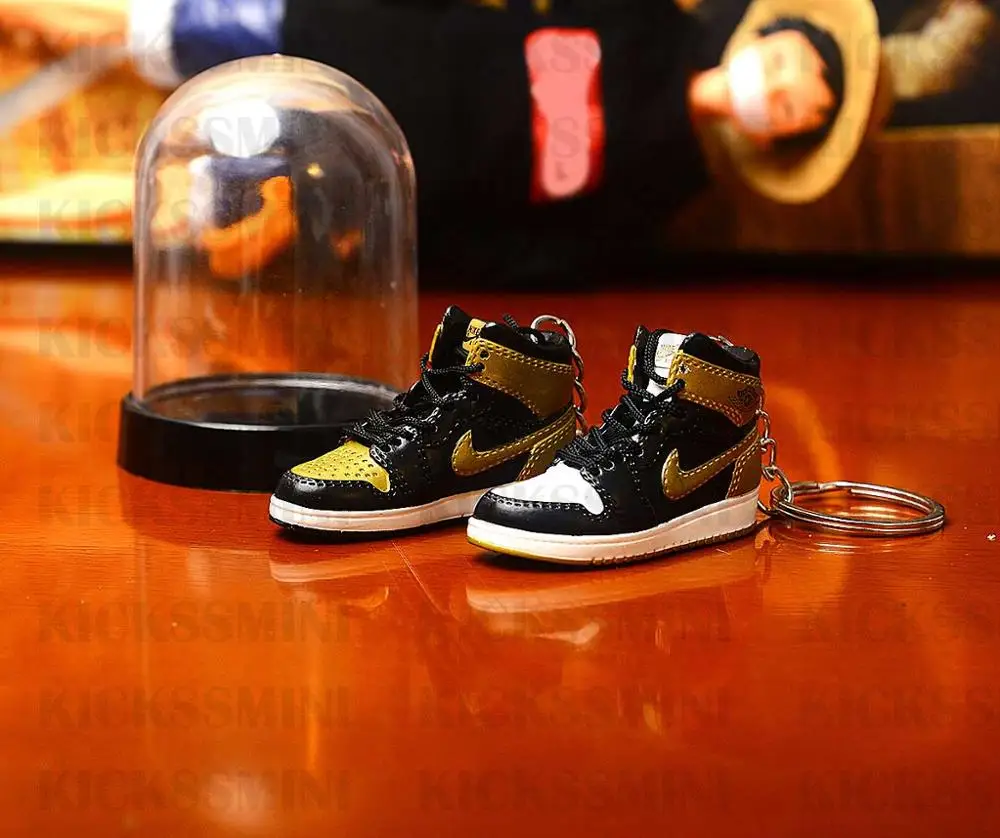 a pair w metal ring Дропшиппинг aj1 Chicago «не для перепродажи Красный» брелок в виде кроссовка Air Jordan 1 3D мини-кроссовки, запатентованный спортивный обувной брелок с кроссовком - Цвет: a pair w metal ring