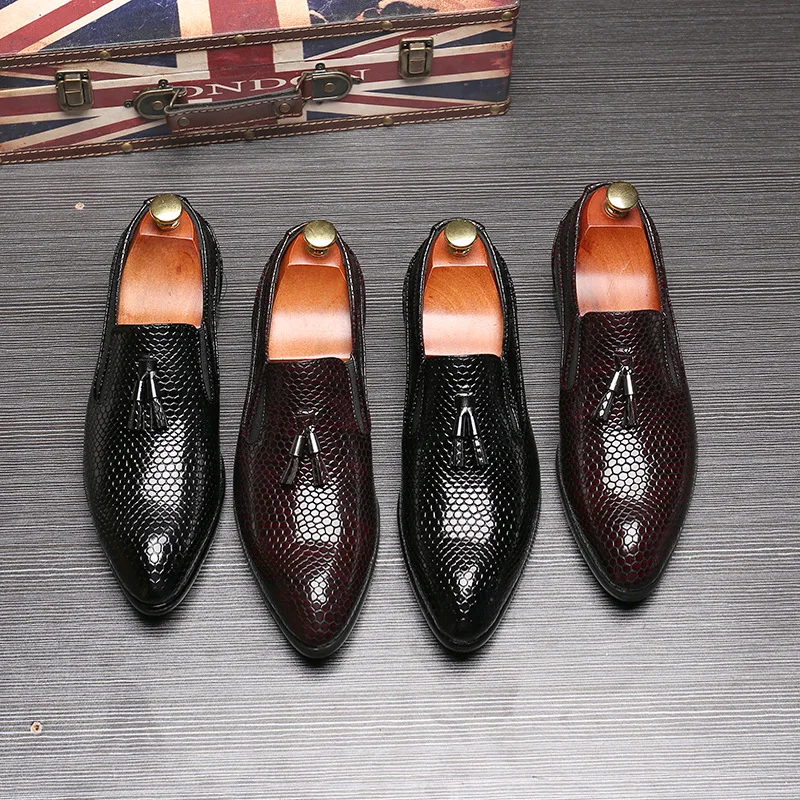 Высокое качество повседневные лоферы Мужские модельные остроконечные кожаные