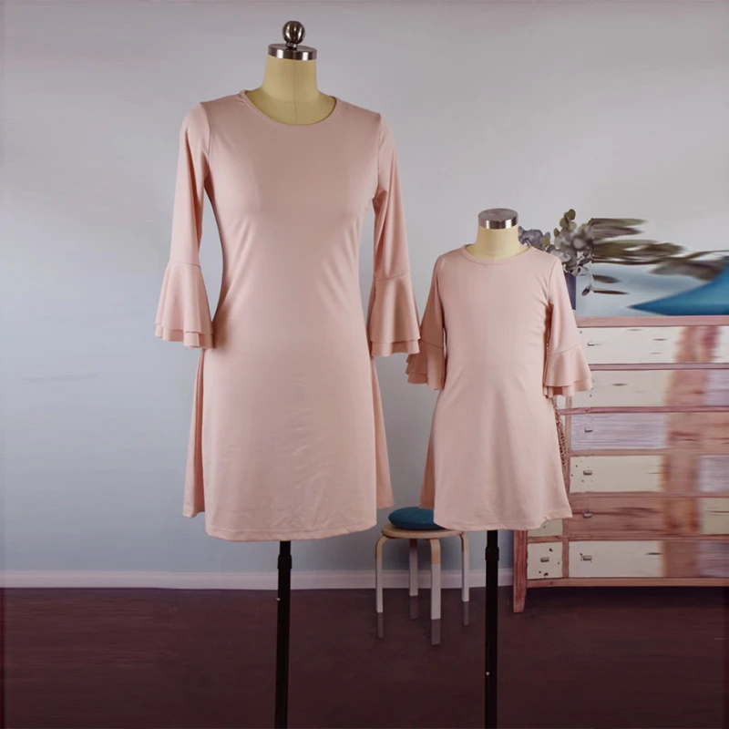 Bunvel/семейные платья для мамы и дочки однотонное платье с рюшами рукавами