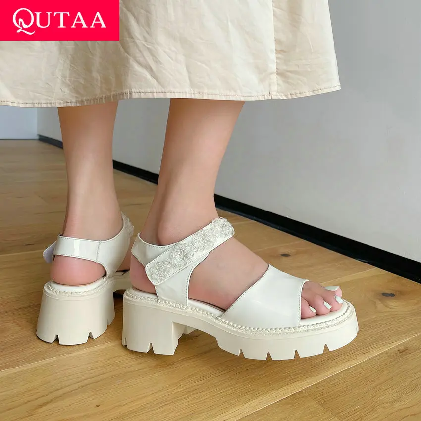 

QUTAA/2021 г. Базовые сандалии на платформе, кристаллический крючок и петля Летняя женская обувь на квадратном каблуке женские туфли-лодочки из ...