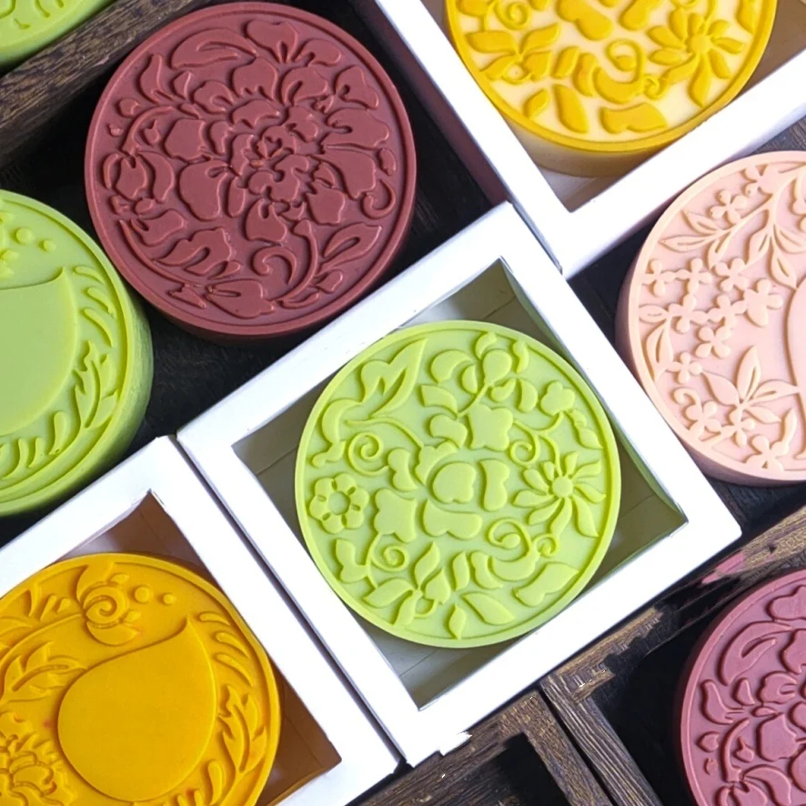 

PRZY Chinese Style Flower Carved Pattern Silicone Soap 2D Round Shape Molds Scented Soap Candle Mold Clay Resin Moulds