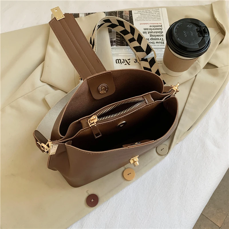

Hot Sale Women's Bag Large Capacity Shoulder Bags High Quality PU Leather Crossbody Bags Ladies Wild Bags Messenger Bag
