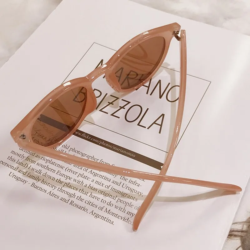 

Shade vintage plastic flame sunglasses Women UV 400 fashion black round glasses Female holiday retro oversized sun glasses 2021