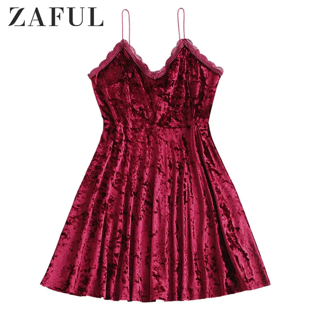 Платье мини из бархата украшенное крючком|Женские платья| |