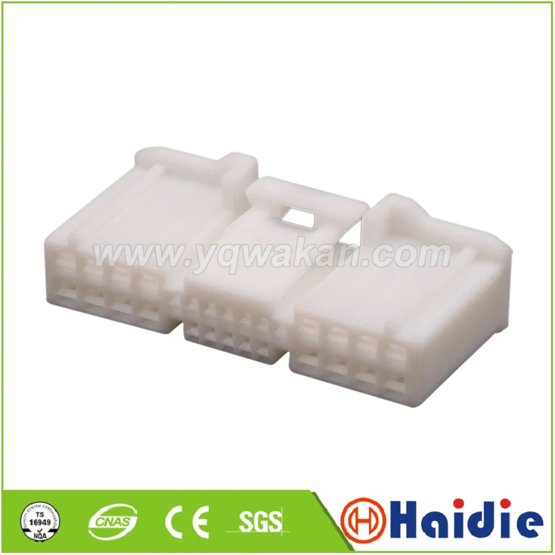 

28-контактные вилки WRX 2020 для усилителя