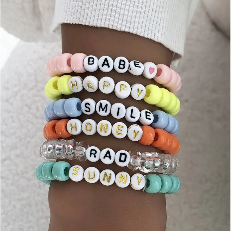 ALYXUY 6 шт./компл. Boho красочные бусы английская буква Babe Happy Smile Honey Rad Sunny Chain Charm Bracelet