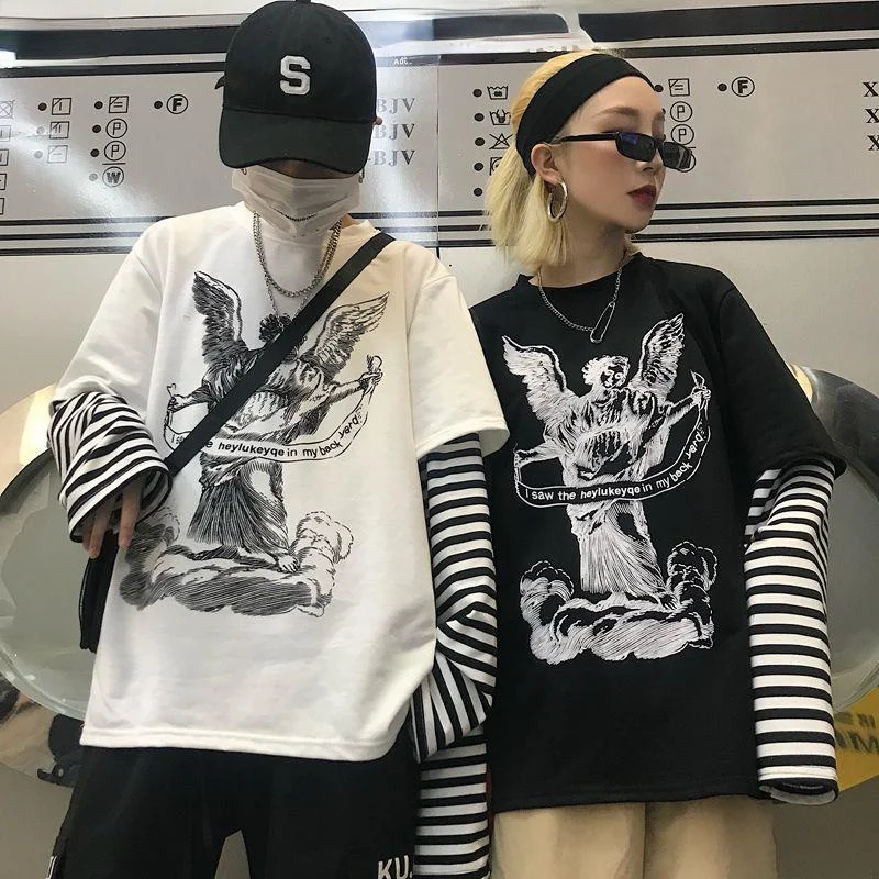 

QWEEK Gothic Harajuku T-shirt for Women Vintage Striped Tshirt Tee Female Designer Long Sleeve Mall Goth Top Kpop Couple Clothes