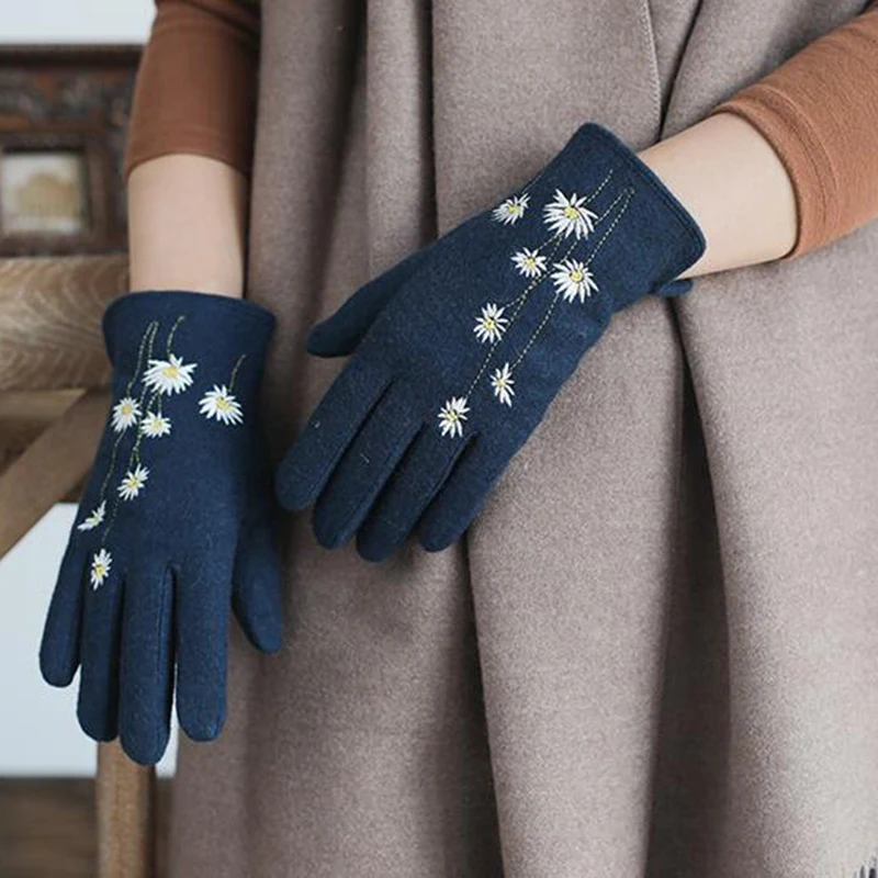 Модные шерстяные бархатные плотные теплые перчатки с вышитыми цветами для езды