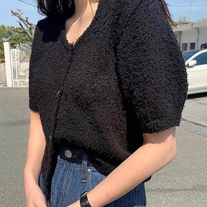 

2021 summer new women's niche single-breasted sweater