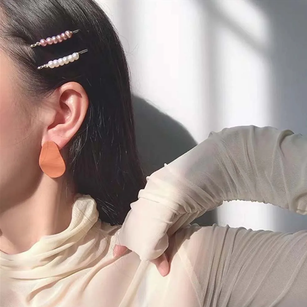 Нерегулярные геометрические матовые пустотелые серьги гвоздики Асимметричные