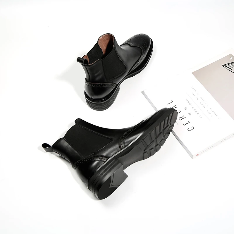 

Короткие женские ботинки челси LIBIELIY из натуральной коровьей кожи, полусапожки на плоской подошве, в британском стиле ретро, с резьбой, на то...