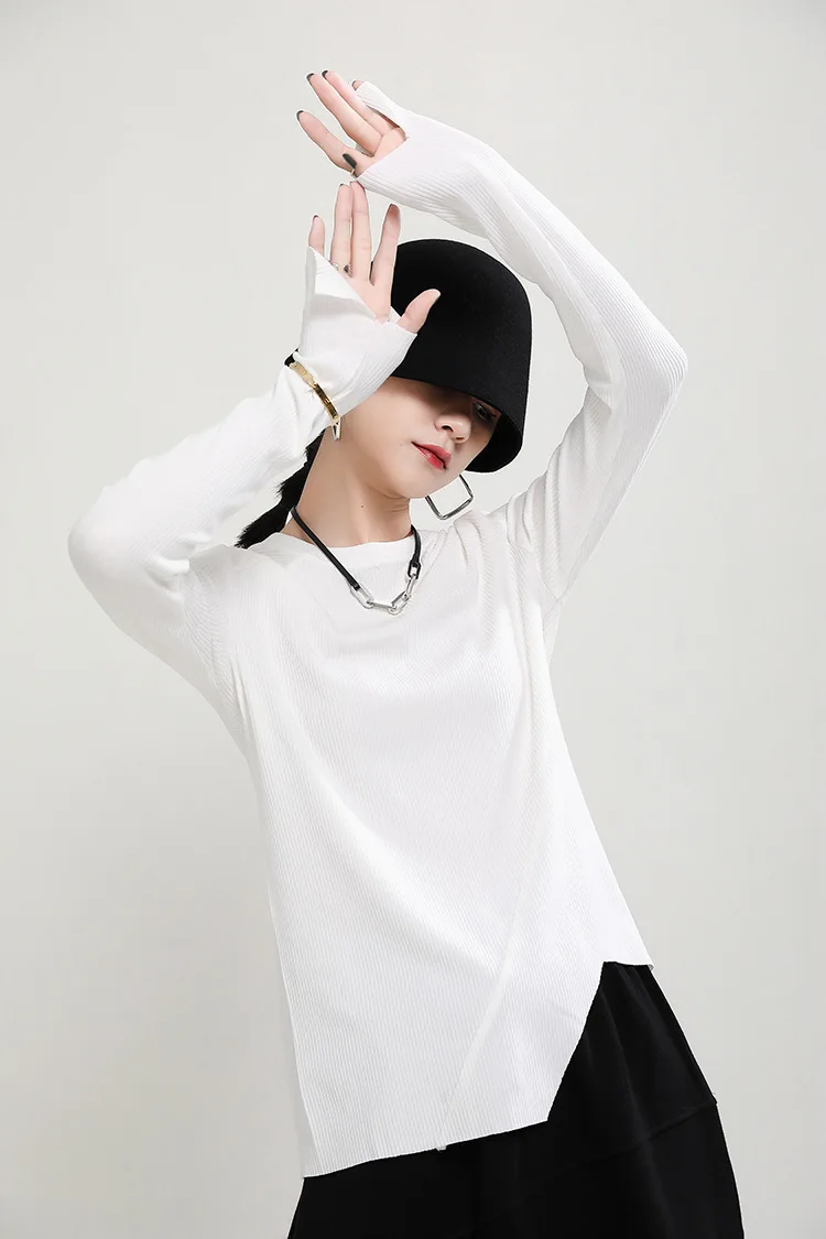 

Hoodies & Sweatshirts