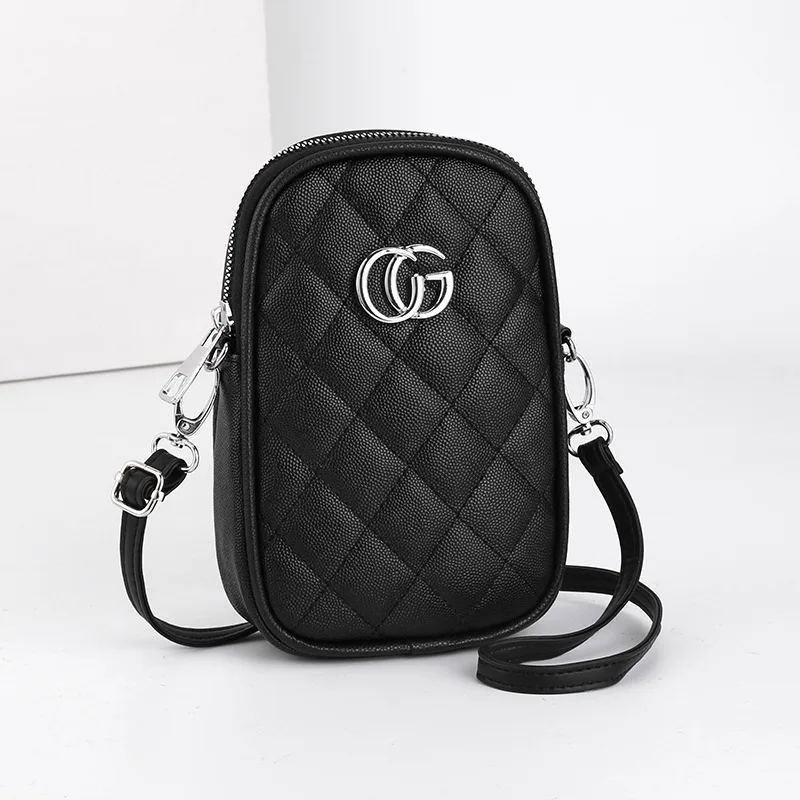 

The new bag is a candy-colored wallet, a rhomboid mobile phone bag, a slanted span bag, a trend that goes with everything, and a