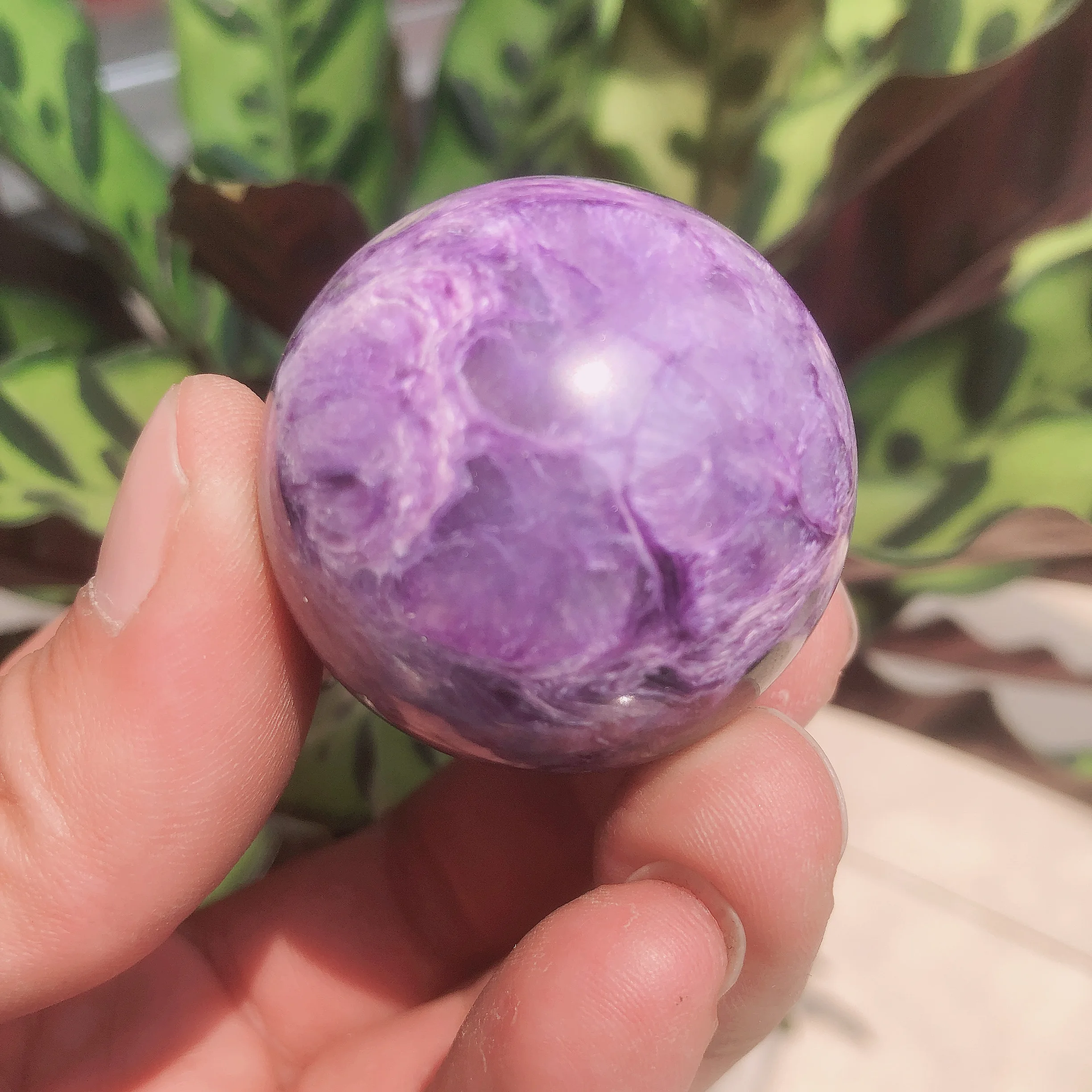 

1pc Natural Crystals Quartz Charoite Sphere Crystal Ball Energy Healing Stones Room Home Aquarium decoration accessories