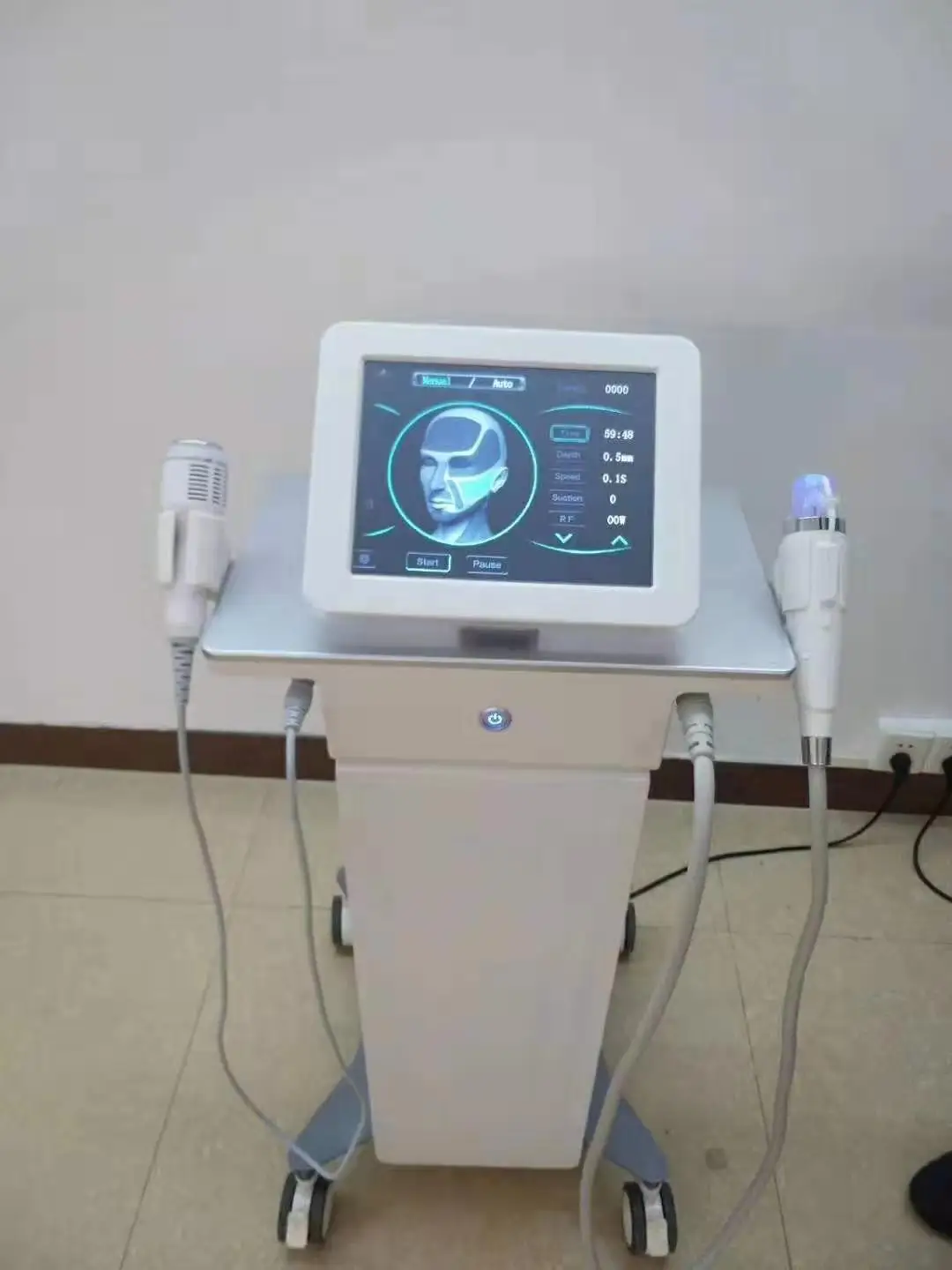 

Professional RF Fractional Microneedle Beauty Machine Anti-acne Skin Lifting Wrinkle Removal Beauty Equipment with Cold Hammer