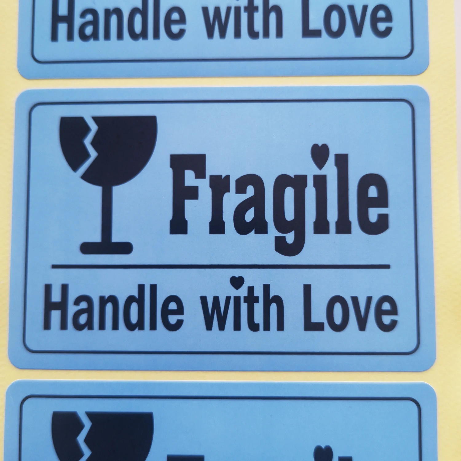 200pcs 76x51mm GLASS FRAGILE HANDLE WITH LOVE Shipping Label Sticker, Item No. SS37