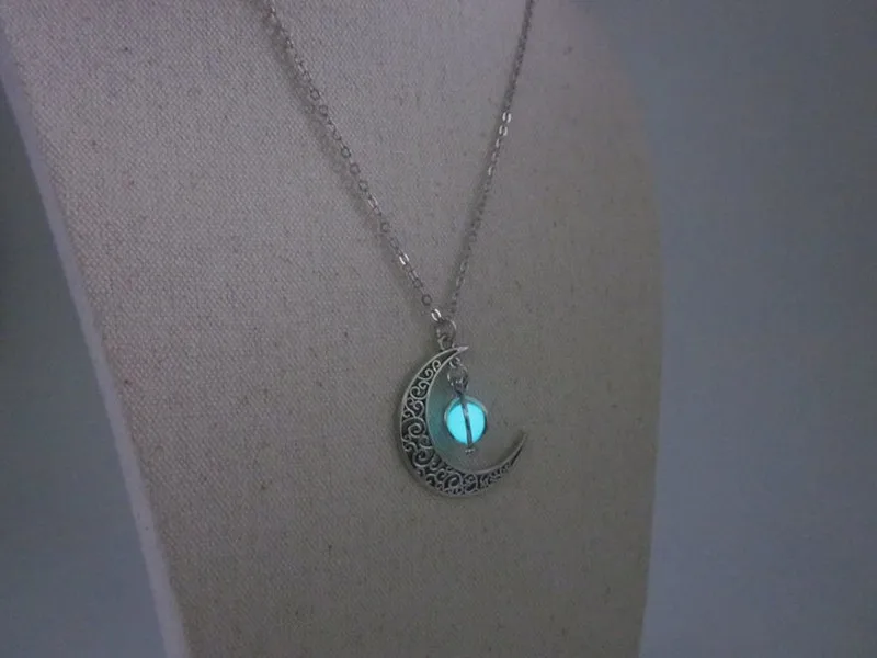 Женское ожерелье с кулоном в форме полумесяца
