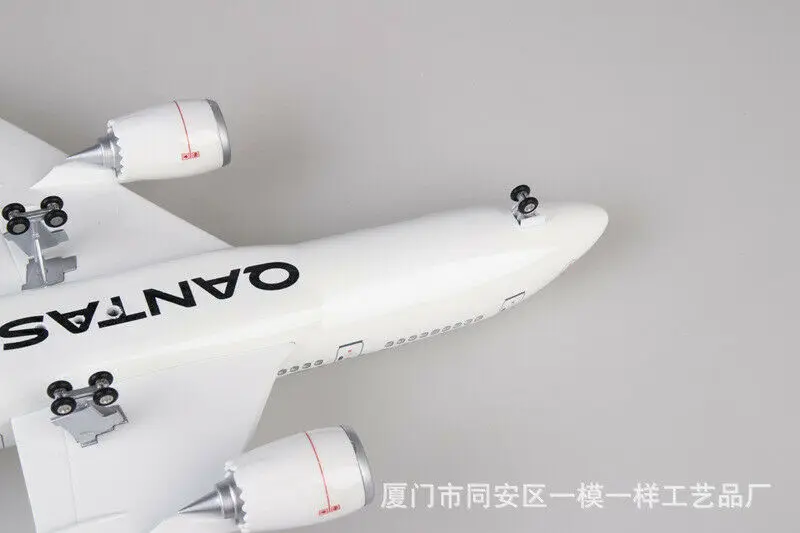 

1/150 Scale Aircraft Model KOREAN B747 AIR PLANE Model With LED Light Passanger Resin Airplane Toy