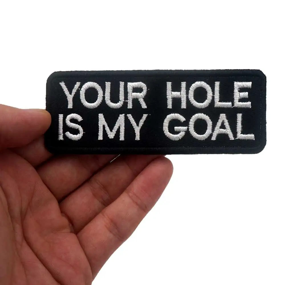 В ней отверстия IS MY GOLAL именной ярлык в стиле панк с вышивкой &quotчереп водитель