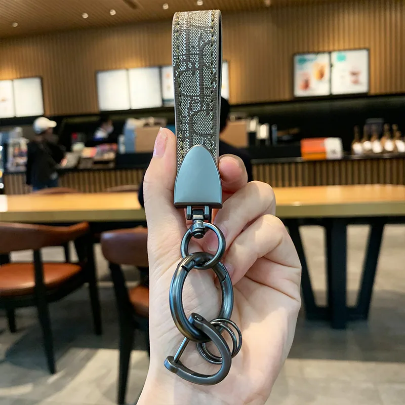 

Men's Gadgets Luxury Metal Leather Car Keychain Horseshoe Mouth Women's Mobile Phone Lanyard Color Key Ring Gift for Girlfriend