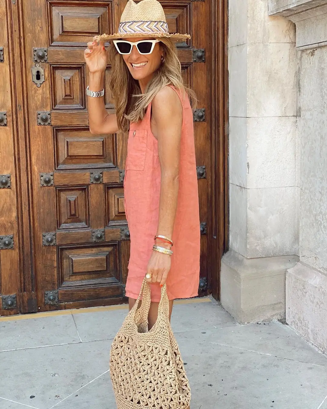 

Solid Pink Pocket Patchwork Casual Women Playsuit Sleeveless V Neck Button Streetwear Loose Summer Female Jumpsuit 2021