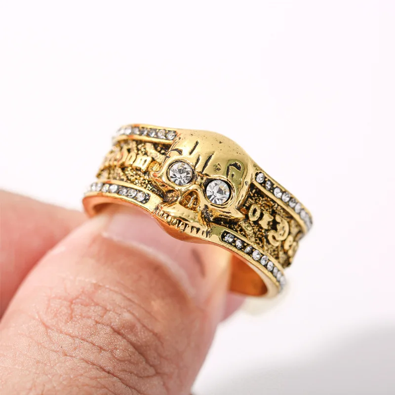 

GIOIO hot-selling jewelry silver skull punk style with symbolic men's ring new products on new direct sales