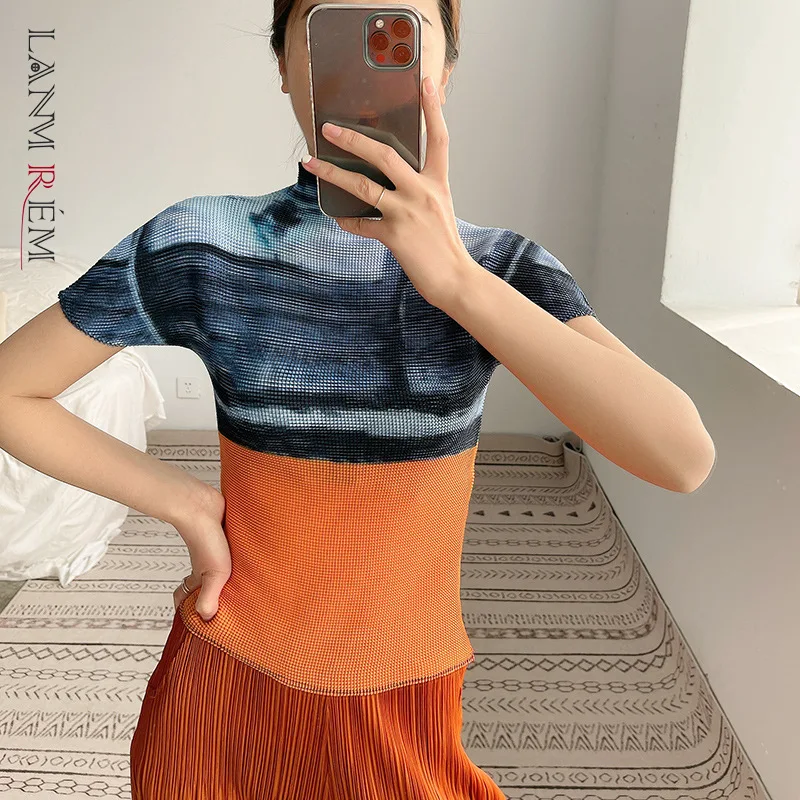 

LANMREM Pleated T-shirt for Women 2022 Summer Short Sleeve Turtleneck Contrast Color Casual Shirts Female Top 2D3595