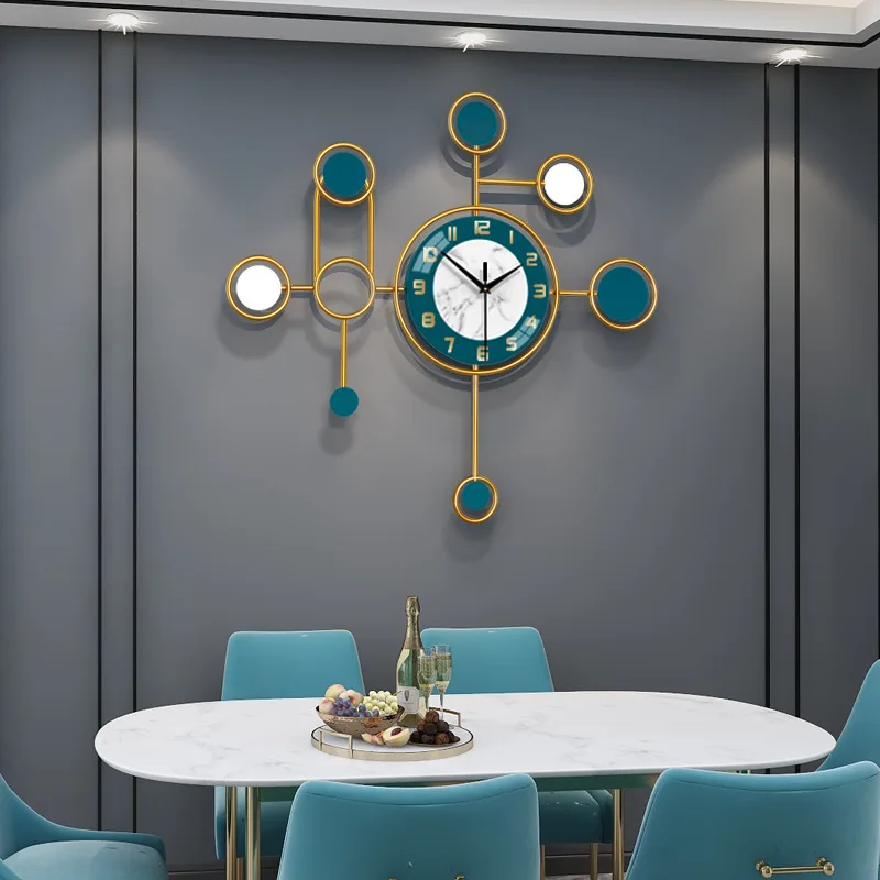 

European Metal Wall Clock High Transparent Glass Golden Light Luxury Wall Clock Modern Design Metal Material Reloj De Pared Home