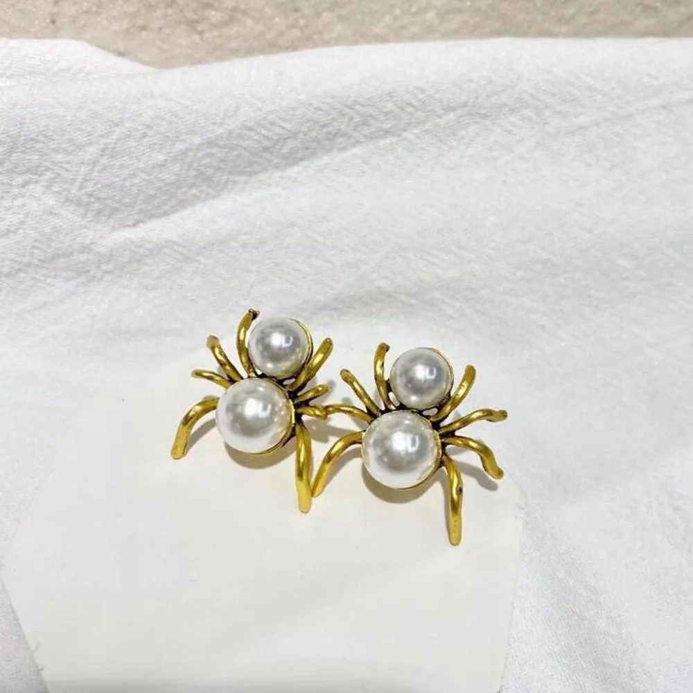 

Coconal Minimalist Women Spider Ear Stud Pearl Beads Earrings Fashion Punk Wedding Party Cute Retro Jewelry Accessories Gift