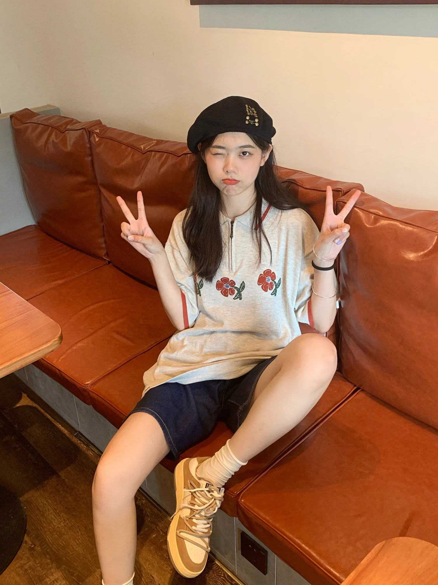 Футболка-поло с коротким рукавом и цветочным принтом | Женская одежда