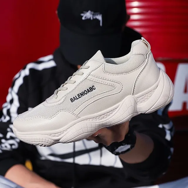 Новинка спортивные стильные мужские туфли для бега модные пожилых пап низкие