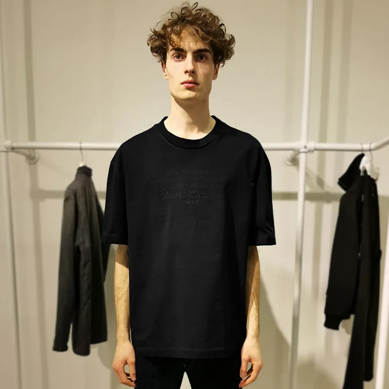 

Футболка мужская оверсайз с коротким рукавом, модная тенниска с надписью и вышивкой, повседневная майка, уличная одежда для пар, унисекс, MM6, ...